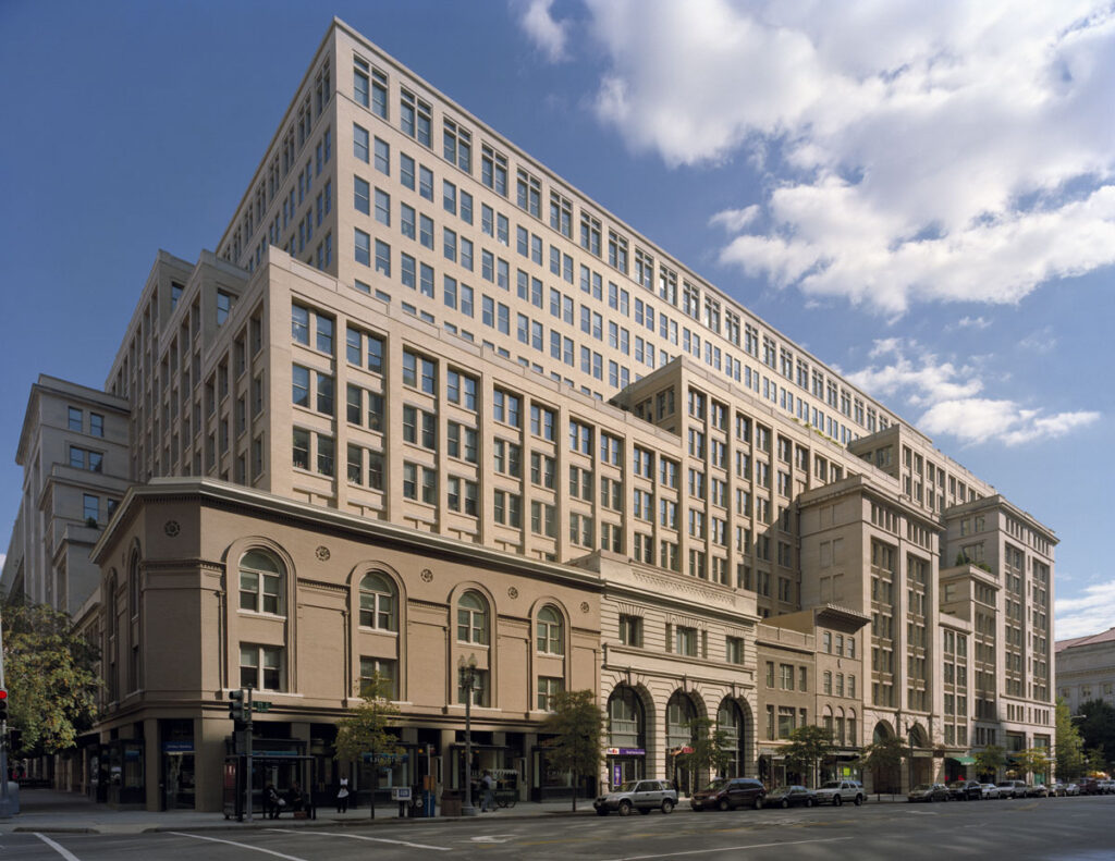 CWS installs decorative film at HITT 1001 Penn Ave., Washington, D.C.